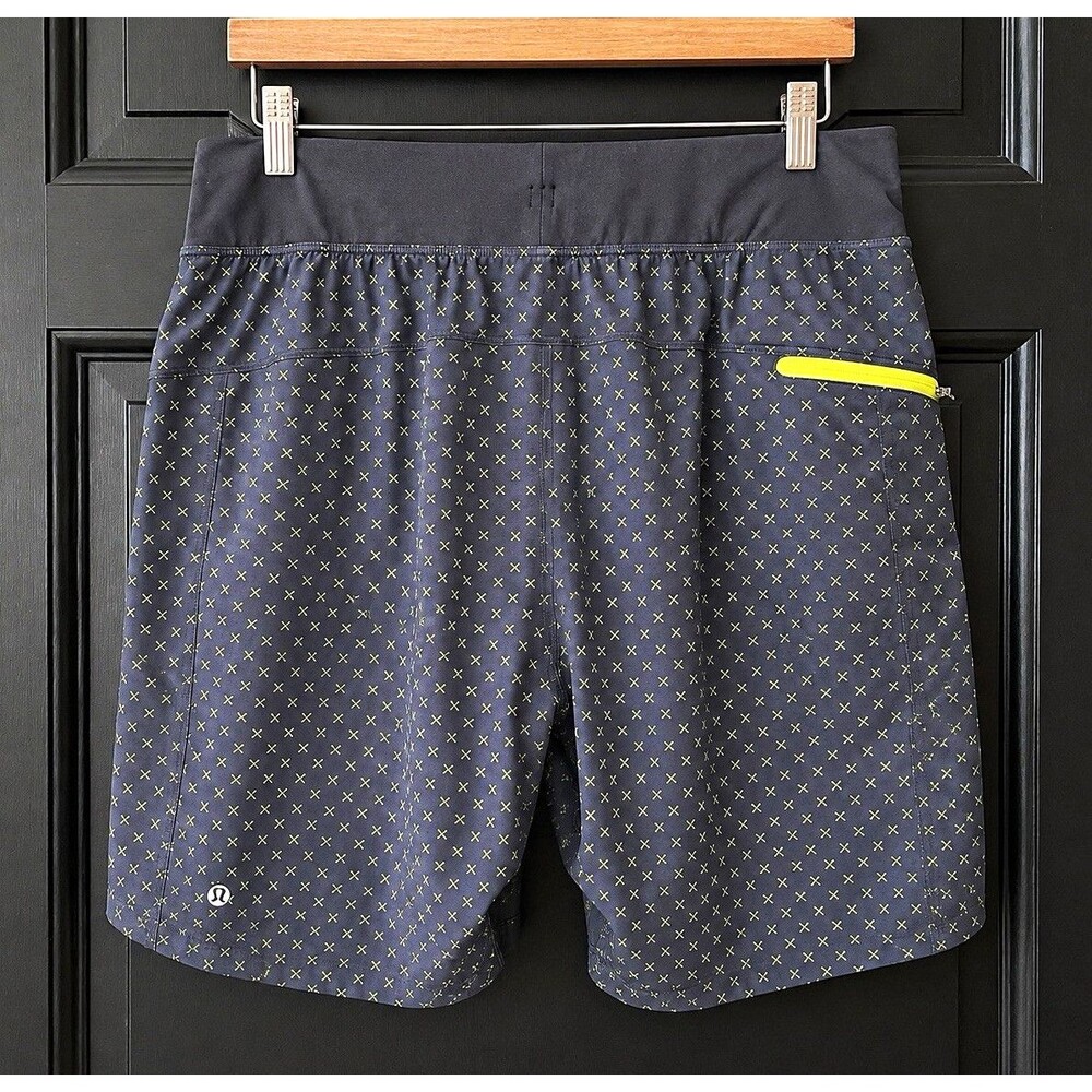 Lululemon Pace Breaker 9” Lined Shorts Men’s M Black Yellow Cross Print